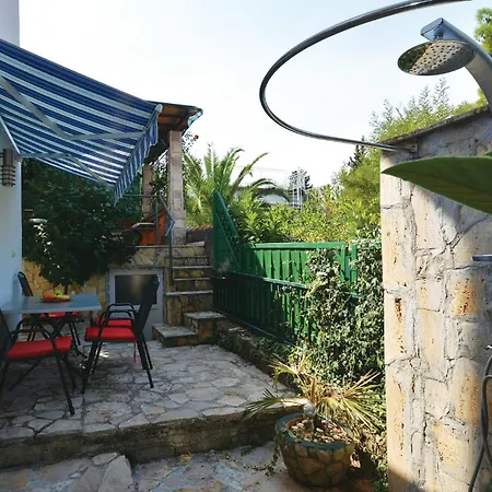 Gorgeous In Stari Grad With Kitchen Apartment Stari Grad (Hvar)