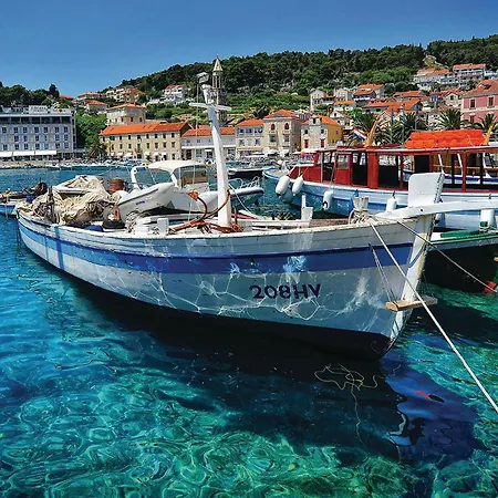Gorgeous In Stari Grad With Kitchen * Stari Grad (Hvar)